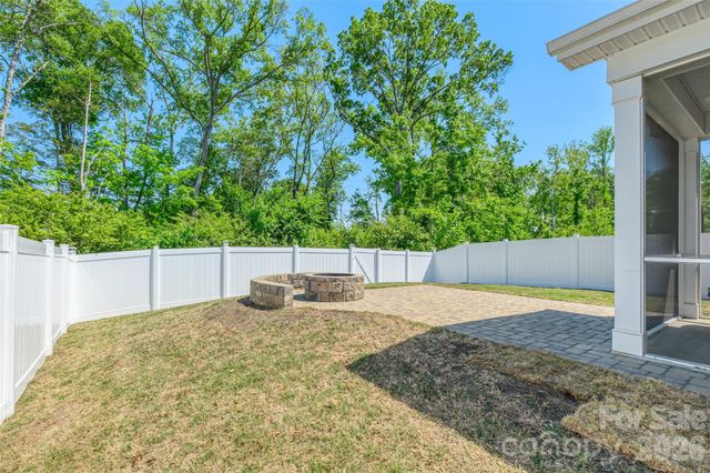 3881 Center Place Drive, Harrisburg, NC 28075