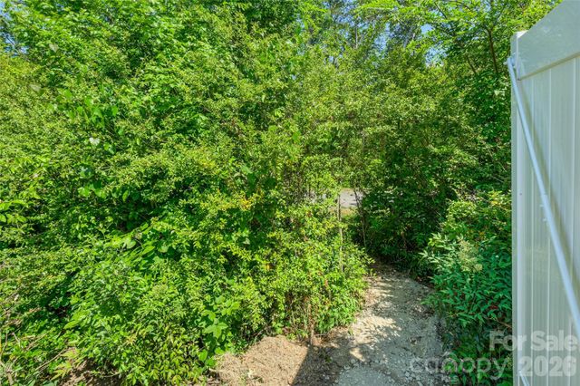 3881 Center Place Drive, Harrisburg, NC 28075