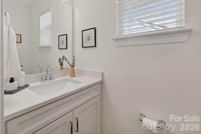 3881 Center Place Drive, Harrisburg, NC 28075