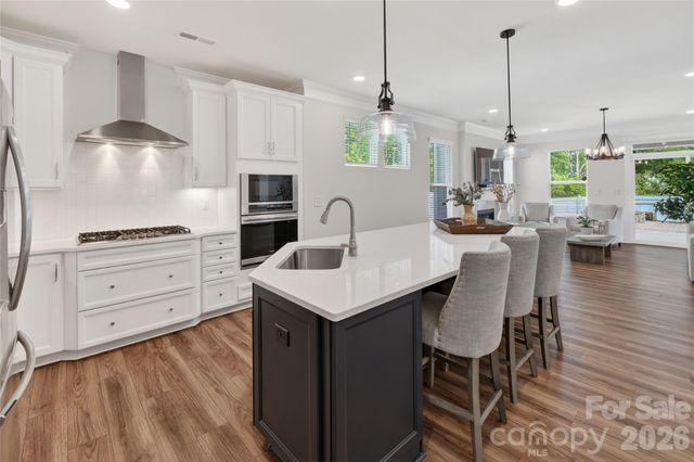 3881 Center Place Drive, Harrisburg, NC 28075