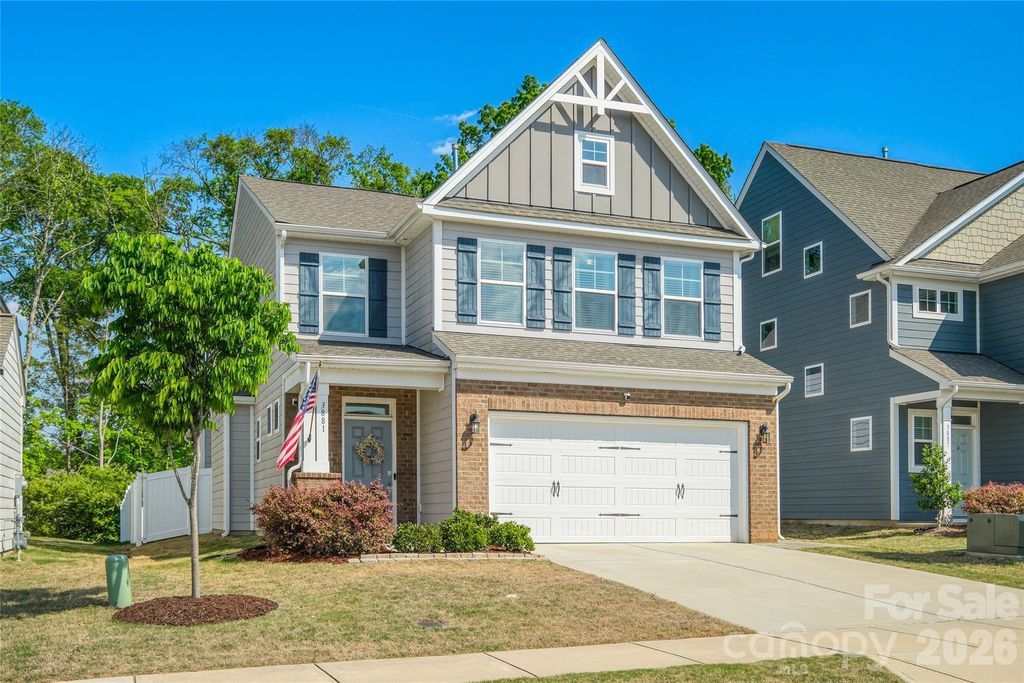 3881 Center Place Drive, Harrisburg, NC 28075