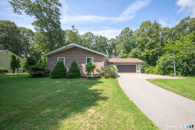 11 South Ridge Road, East Lyme, CT 06357