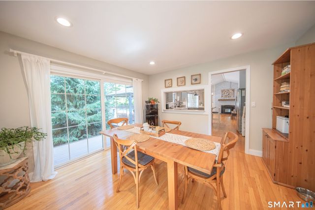 11 South Ridge Road, East Lyme, CT 06357