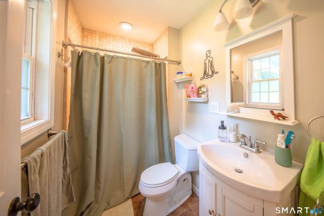 11 South Ridge Road, East Lyme, CT 06357