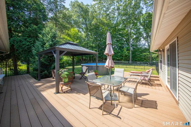 11 South Ridge Road, East Lyme, CT 06357
