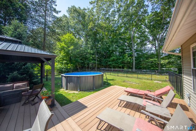 11 South Ridge Road, East Lyme, CT 06357