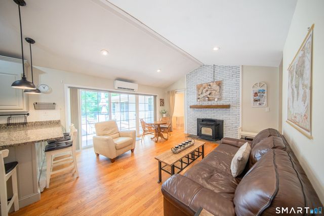 11 South Ridge Road, East Lyme, CT 06357