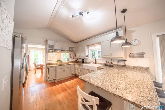 11 South Ridge Road, East Lyme, CT 06357