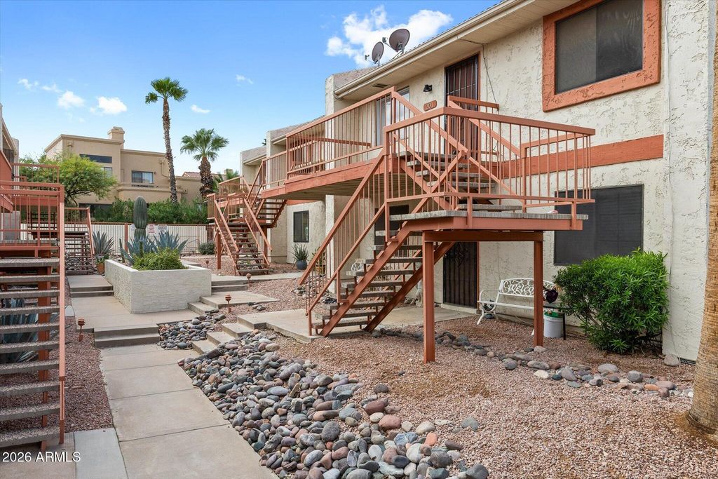 16805 E EL LAGO Boulevard 202, Fountain Hills, AZ 85268 — exterior