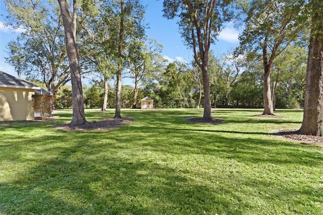 1803 OTTERS POND ROAD, Fruitland Park, FL 34731