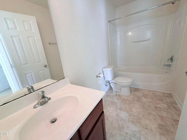 8 Duck Pond Court, Durham, NC 27703