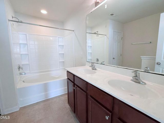 8 Duck Pond Court, Durham, NC 27703