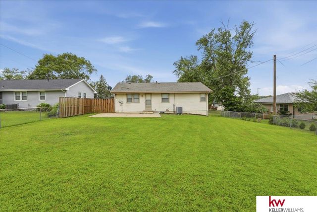 723 Dublin Drive, Papillion, NE 68046