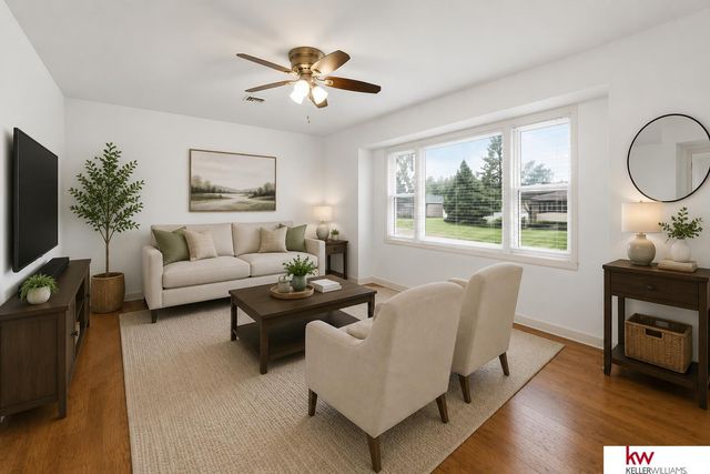 723 Dublin Drive, Papillion, NE 68046