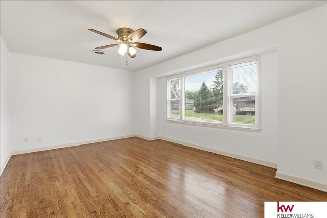 723 Dublin Drive, Papillion, NE 68046