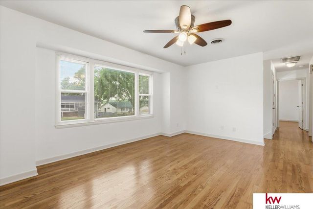 723 Dublin Drive, Papillion, NE 68046