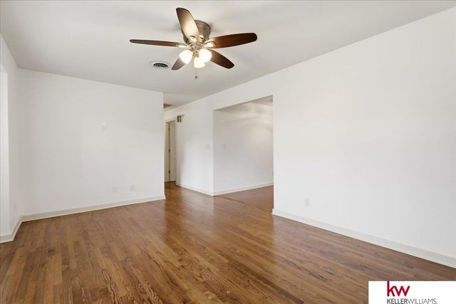 723 Dublin Drive, Papillion, NE 68046