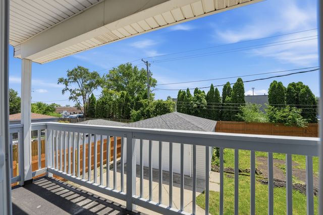 163 W Manchester Drive, Wheeling, IL 60090