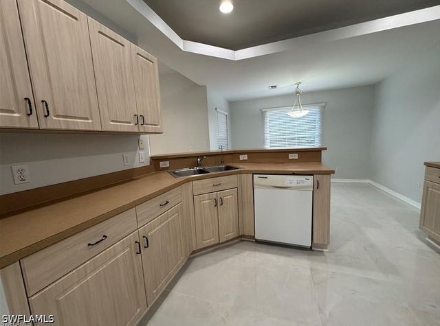 4649 Santiago LN, Bonita Springs, FL 34134