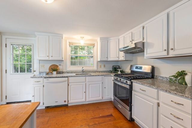 191-193 South St, Hingham, MA 02043