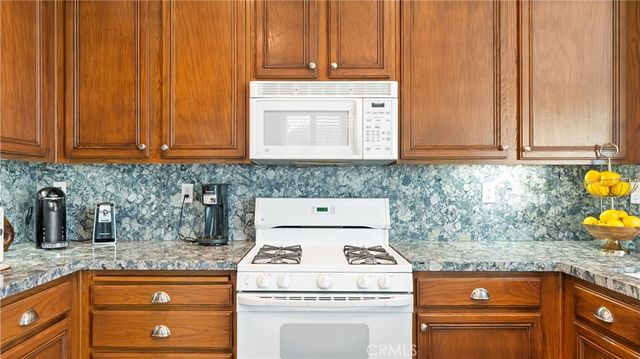 27700 Zeus, Canyon Country, CA 91351