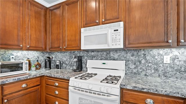 27700 Zeus, Canyon Country, CA 91351
