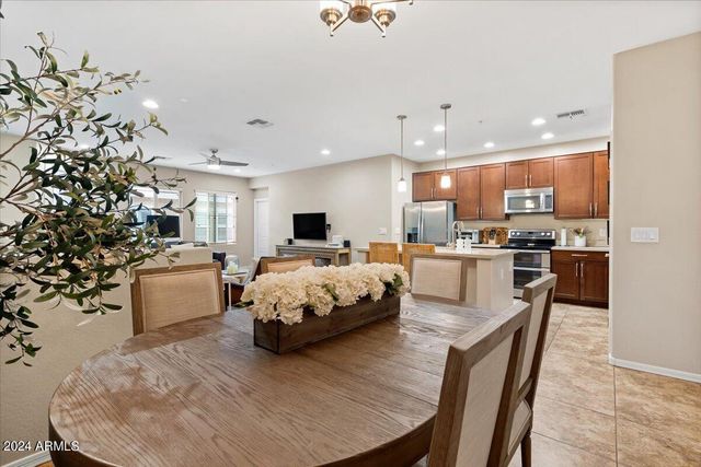 5550 N 16th Street Apt 140, Phoenix, AZ 85016