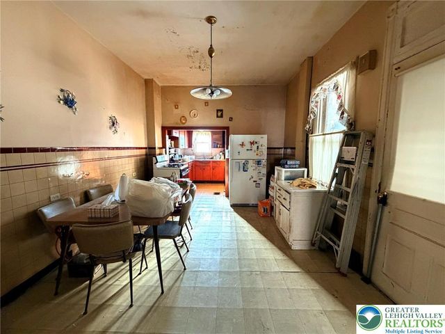 1826 washington Avenue, Northampton Boro, PA 18067