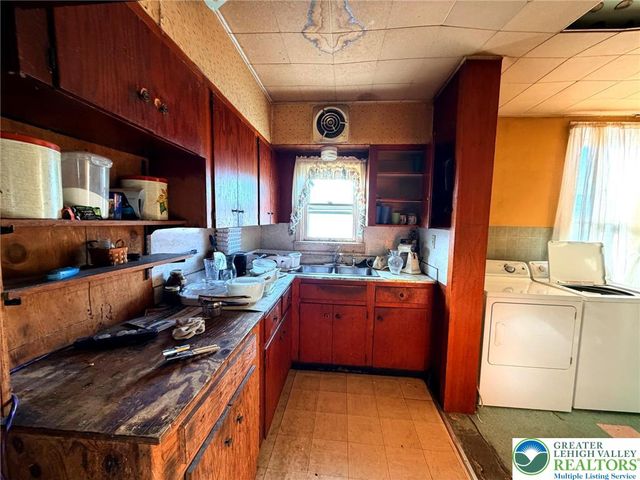 1826 washington Avenue, Northampton Boro, PA 18067