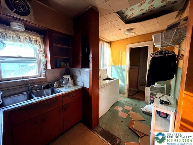 1826 washington Avenue, Northampton Boro, PA 18067