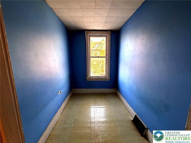 1826 washington Avenue, Northampton Boro, PA 18067