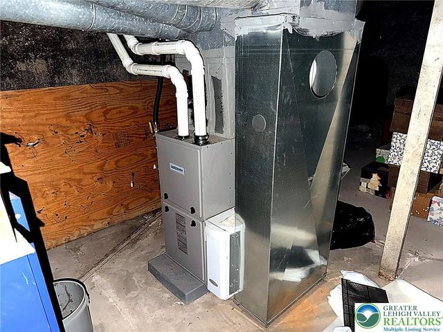 1826 washington Avenue, Northampton Boro, PA 18067