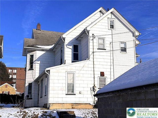 1826 washington Avenue, Northampton Boro, PA 18067