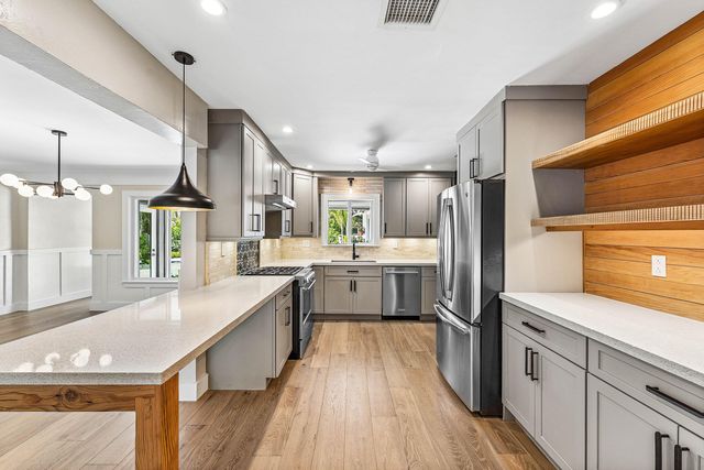3420 NE 17th Terrace, Oakland Park, FL 33334