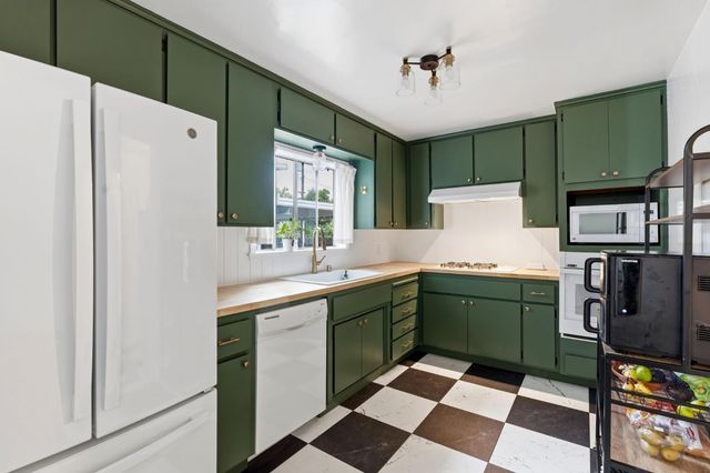 2368 Murieta Way, Sacramento, CA 95822