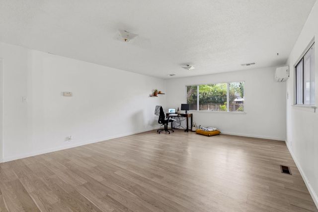 2368 Murieta Way, Sacramento, CA 95822
