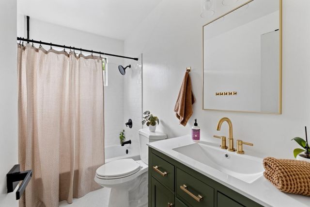 2368 Murieta Way, Sacramento, CA 95822