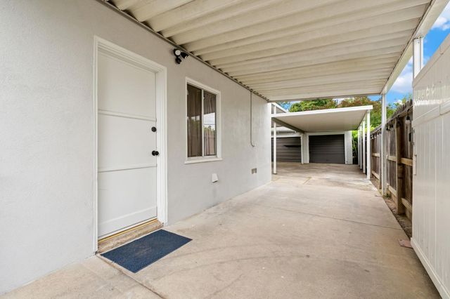 2368 Murieta Way, Sacramento, CA 95822