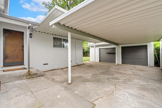 2368 Murieta Way, Sacramento, CA 95822