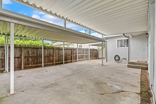 2368 Murieta Way, Sacramento, CA 95822
