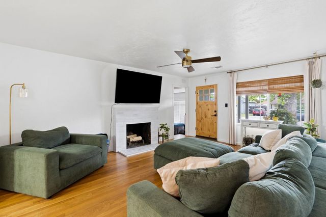 2368 Murieta Way, Sacramento, CA 95822