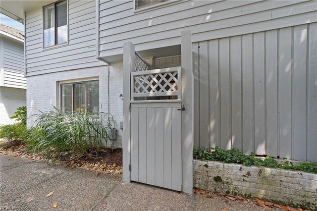 6907 Atlantic Ave Apt A, Virginia Beach, VA 23451