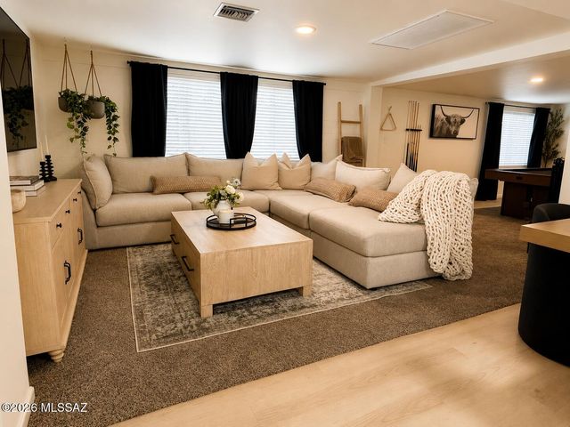 12611 N Hendricks Drive, Marana, AZ 85653