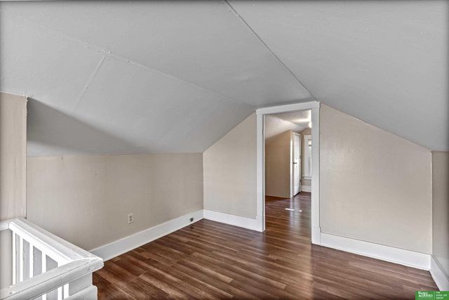 1104 N 45th Street, Omaha, NE 68132