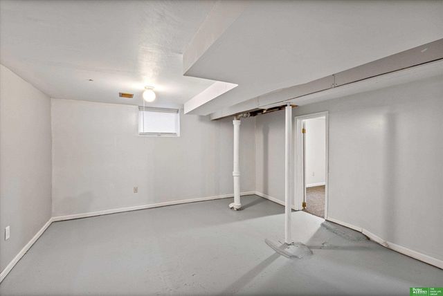 1104 N 45th Street, Omaha, NE 68132