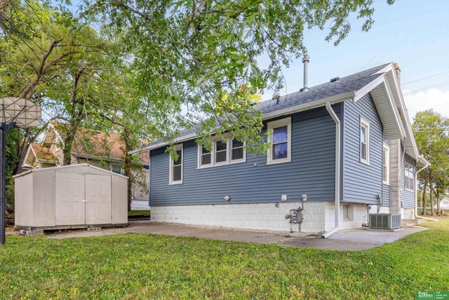 1104 N 45th Street, Omaha, NE 68132