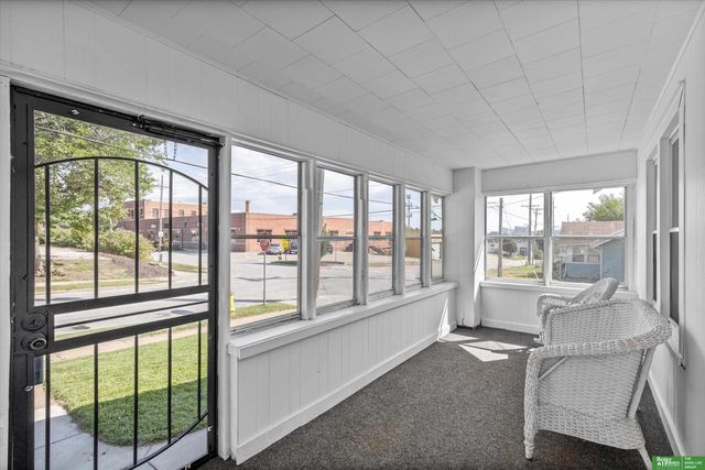 1104 N 45th Street, Omaha, NE 68132