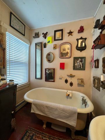 580 Commercial Street, Provincetown, MA 02657