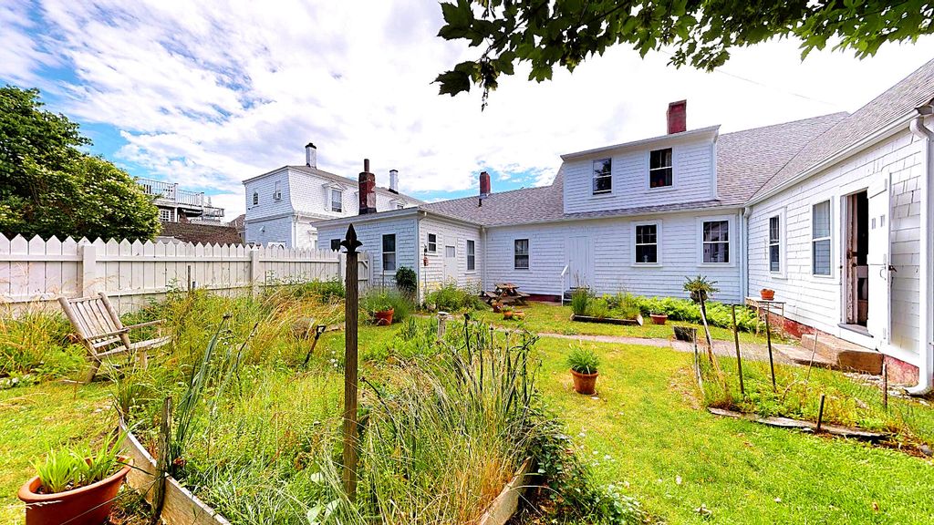 580 Commercial Street, Provincetown, MA 02657