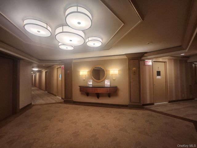 1 Bay Club 8 U, Bayside, NY 11360